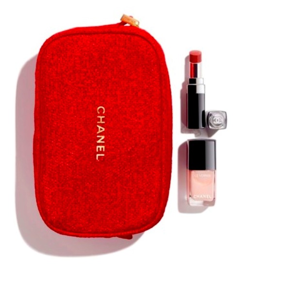 CHANEL Handbags - CHANEL makeup bag and makeup